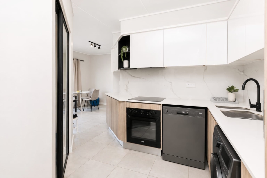 1 Bedroom Property for Sale in Waterfall Gauteng