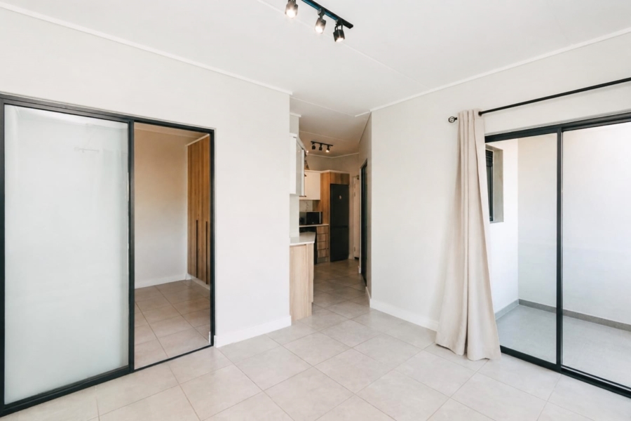 1 Bedroom Property for Sale in Waterfall Gauteng