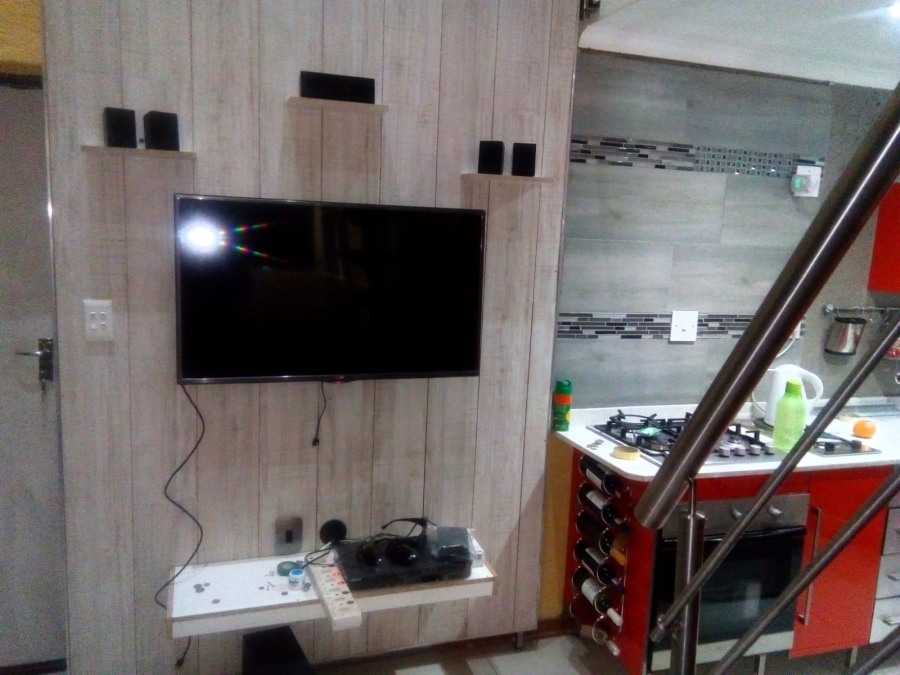 1 Bedroom Property for Sale in Valtaki Gauteng