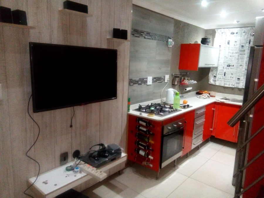 1 Bedroom Property for Sale in Valtaki Gauteng