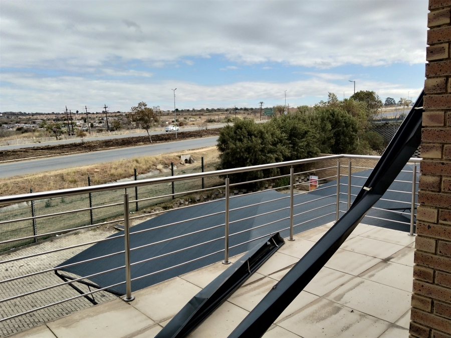 To Let Commercial Property for Rent in Cosmo Business Park Gauteng