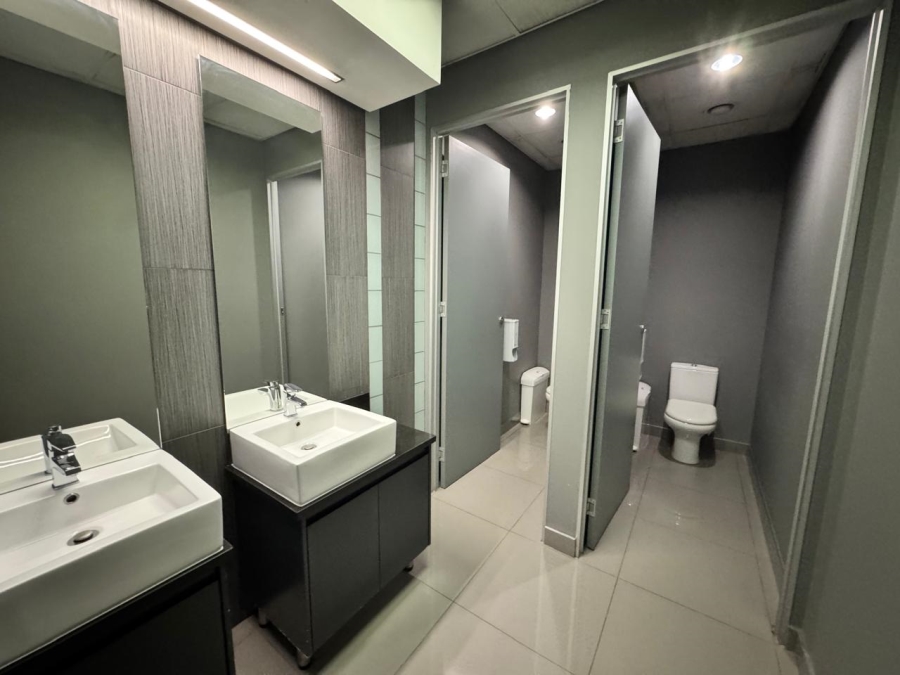 To Let Commercial Property for Rent in Gallagher Estate Gauteng