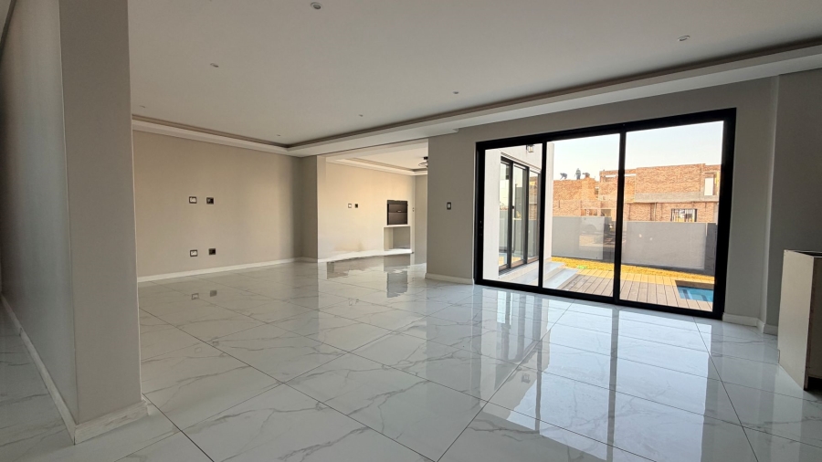 4 Bedroom Property for Sale in Fountainbrook Estate Gauteng