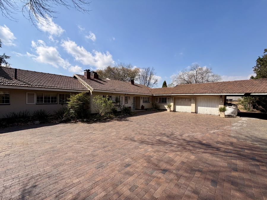 5 Bedroom Property for Sale in Bryanston Gauteng