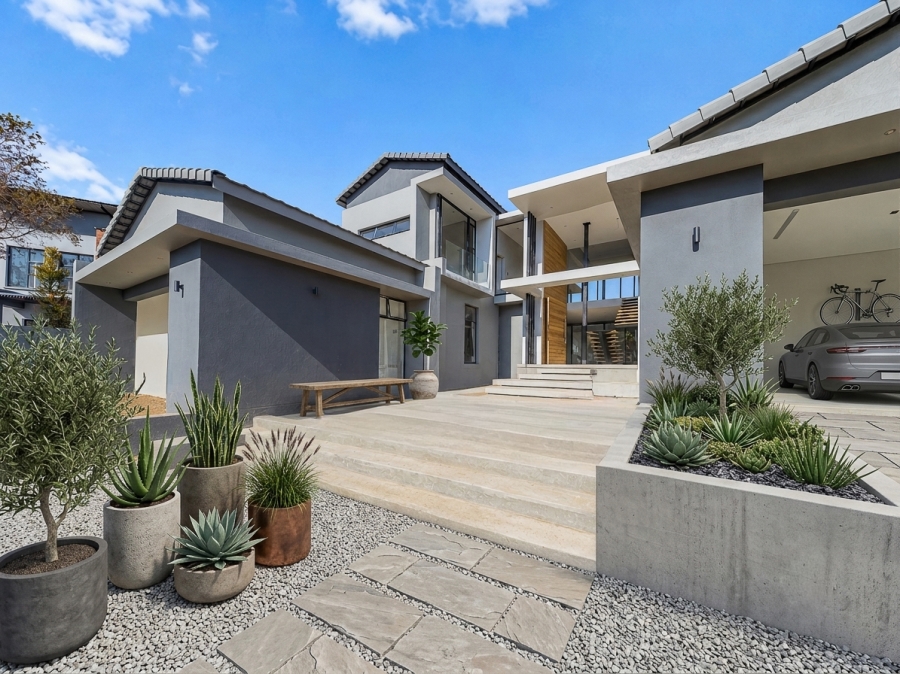 5 Bedroom Property for Sale in Copperleaf Estate Gauteng
