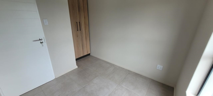 To Let 2 Bedroom Property for Rent in Glen Austin Gauteng