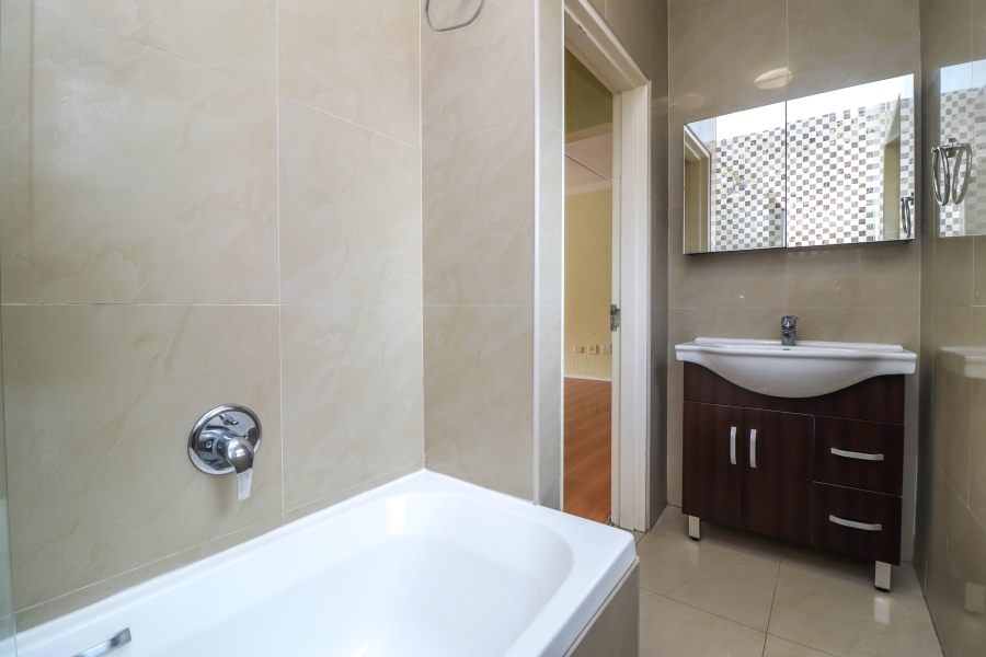 To Let 1 Bedroom Property for Rent in Paulshof Gauteng