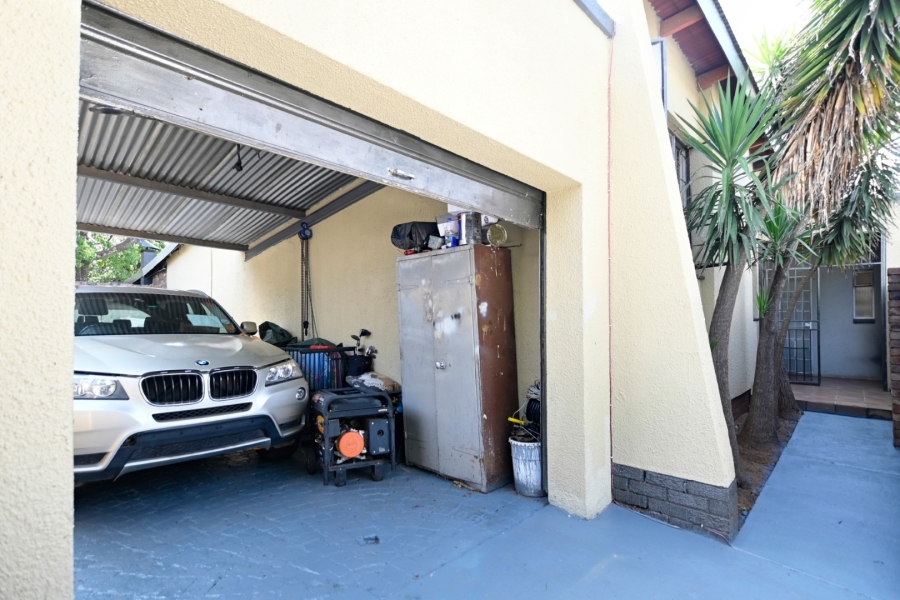 Commercial Property for Sale in Sinoville Gauteng