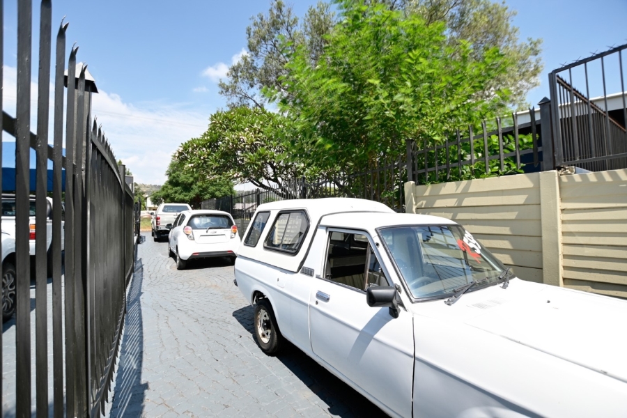 Commercial Property for Sale in Sinoville Gauteng