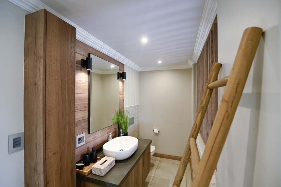 5 Bedroom Property for Sale in Sable Hills Gauteng