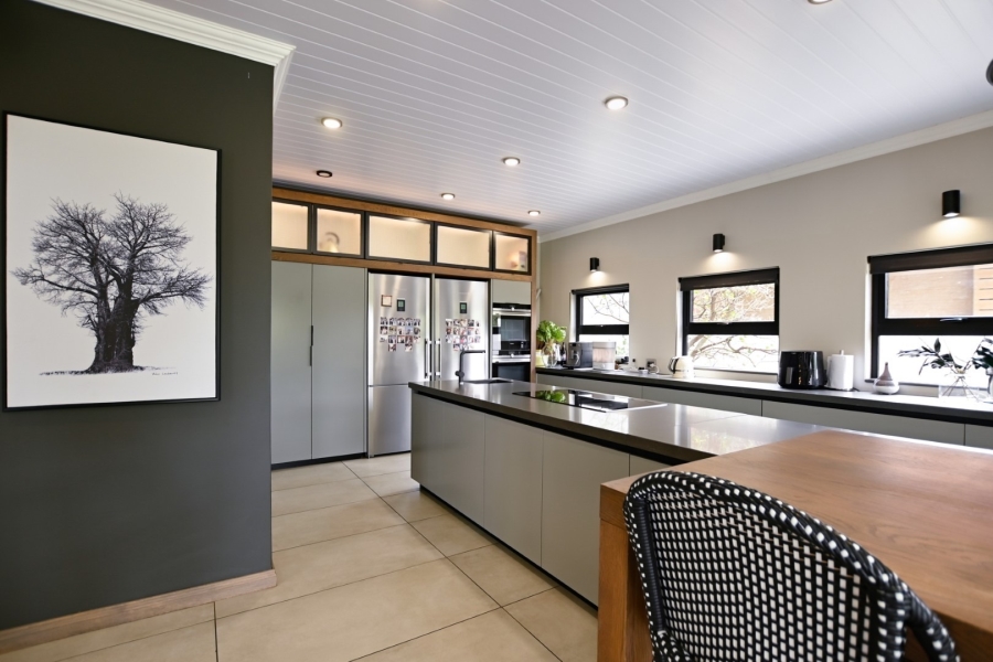 5 Bedroom Property for Sale in Sable Hills Gauteng