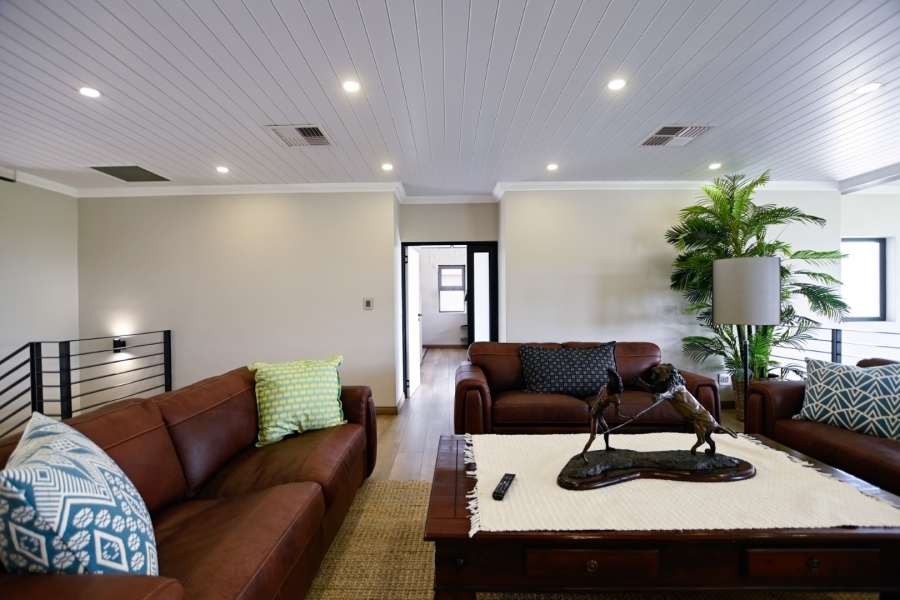 5 Bedroom Property for Sale in Sable Hills Gauteng