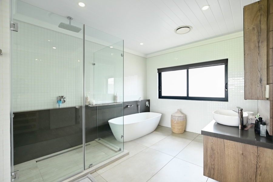 5 Bedroom Property for Sale in Sable Hills Gauteng