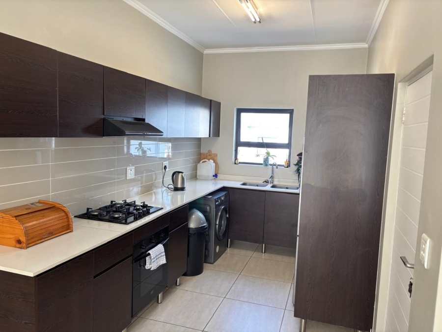 2 Bedroom Property for Sale in Greenstone Hill Gauteng
