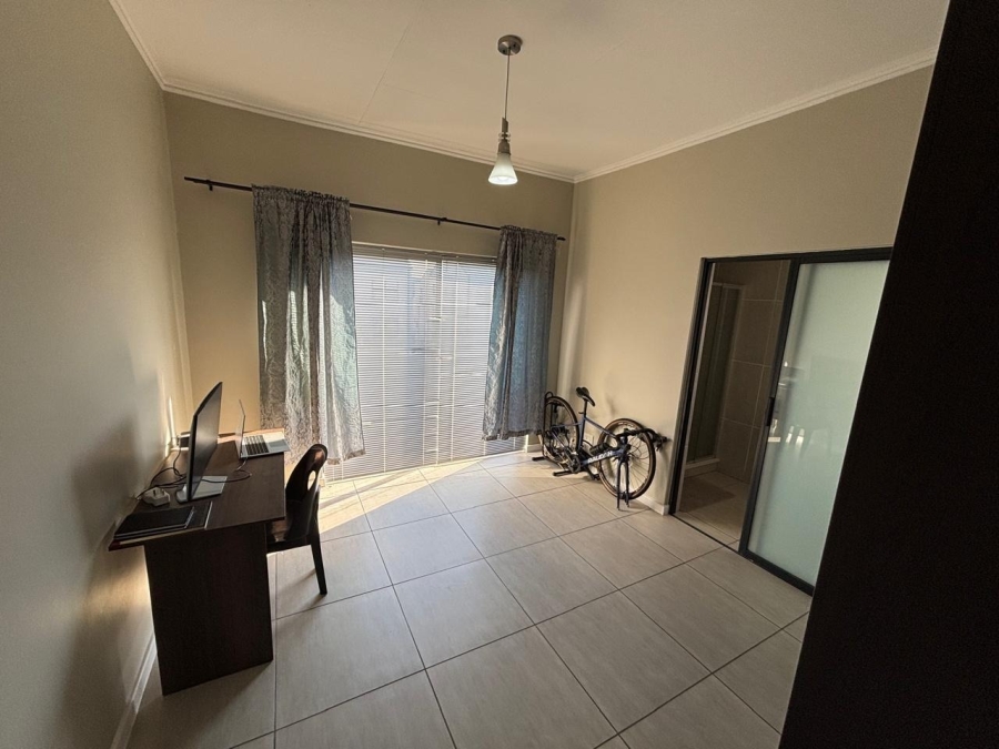 2 Bedroom Property for Sale in Greenstone Hill Gauteng