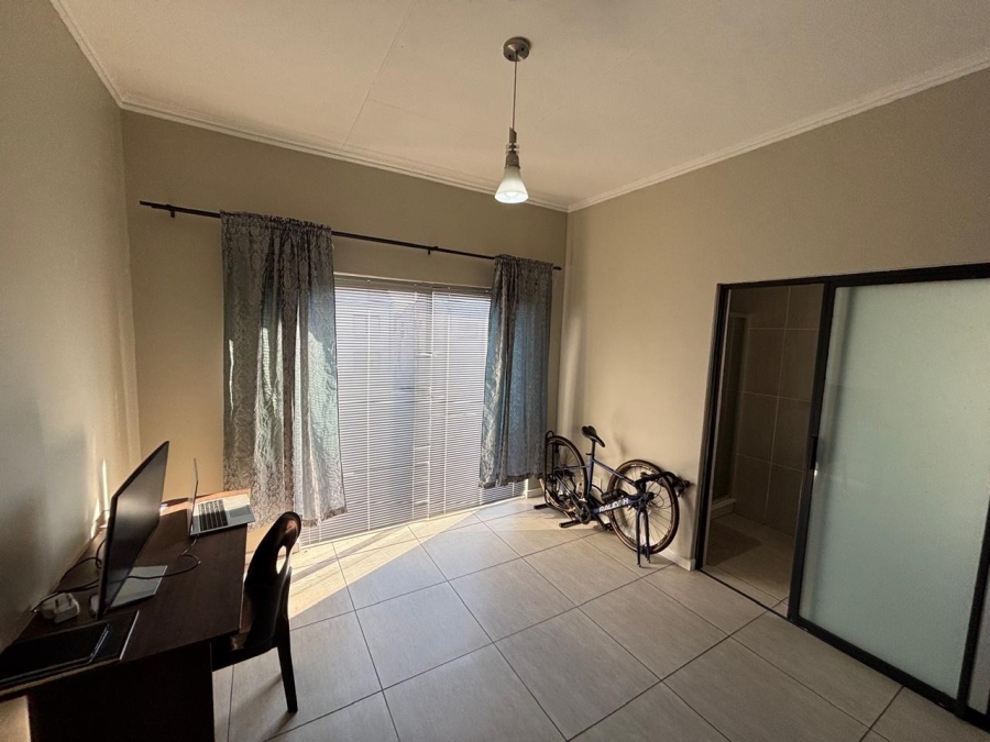 2 Bedroom Property for Sale in Greenstone Hill Gauteng