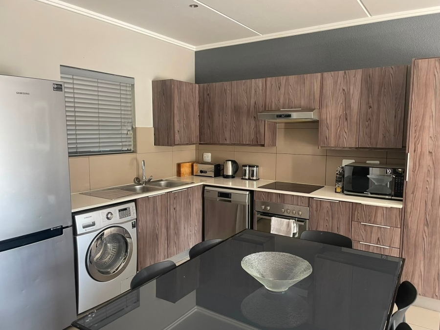 To Let 2 Bedroom Property for Rent in Sandown Gauteng