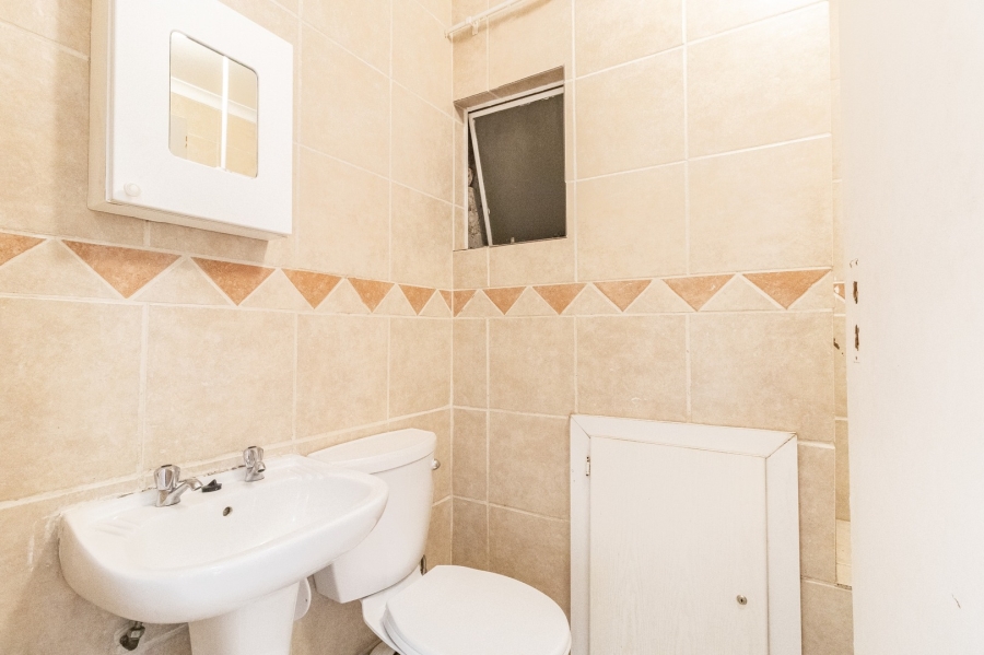 To Let 2 Bedroom Property for Rent in North Riding Gauteng