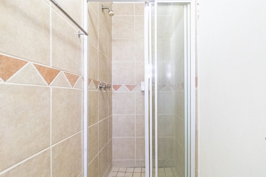 To Let 2 Bedroom Property for Rent in North Riding Gauteng