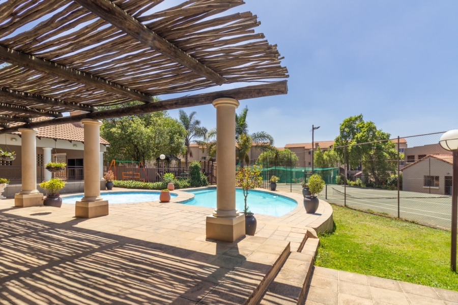 To Let 2 Bedroom Property for Rent in North Riding Gauteng