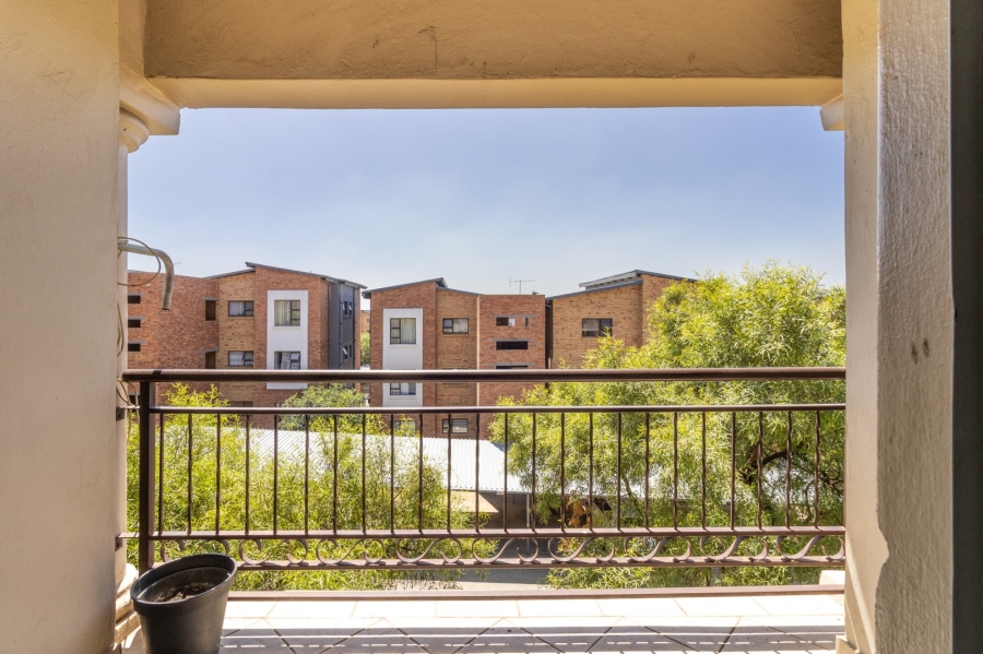 To Let 2 Bedroom Property for Rent in North Riding Gauteng