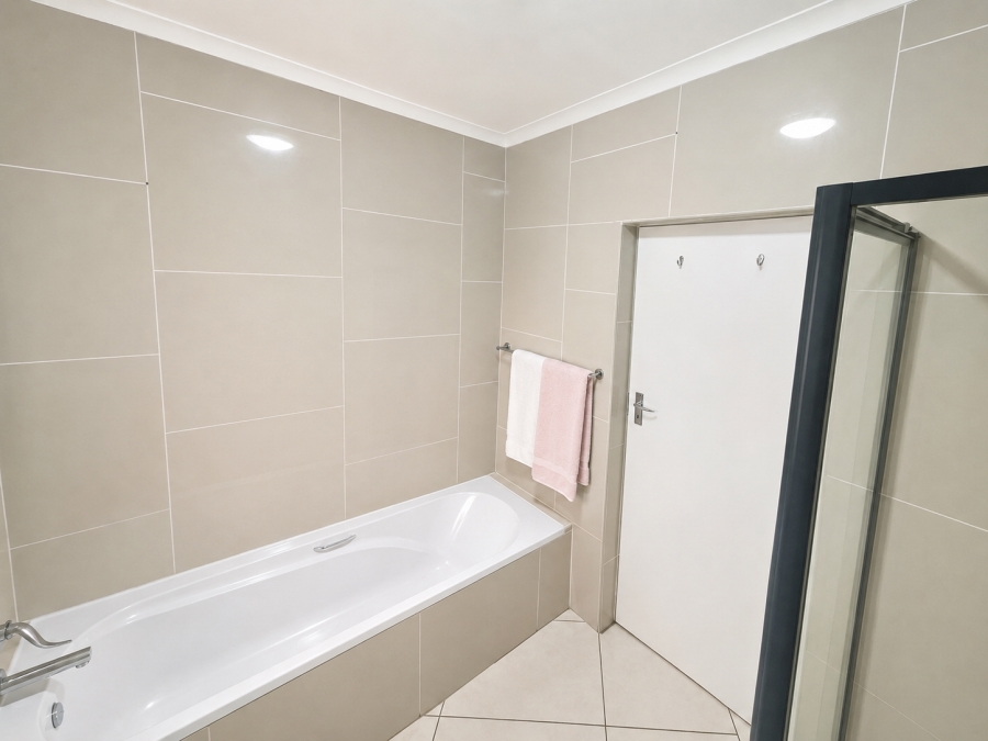 4 Bedroom Property for Sale in Wierda Park Gauteng