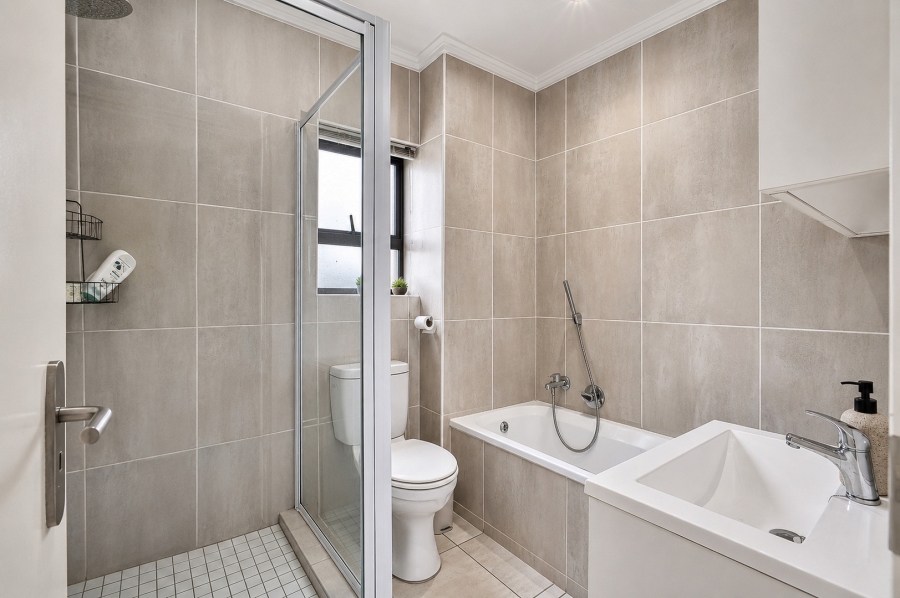 2 Bedroom Property for Sale in Lonehill Gauteng