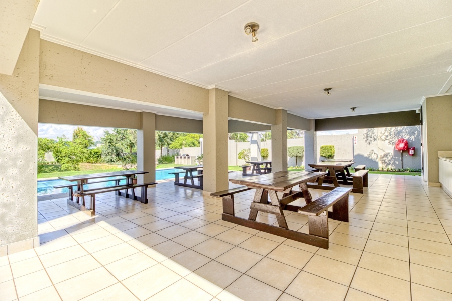 2 Bedroom Property for Sale in Lonehill Gauteng