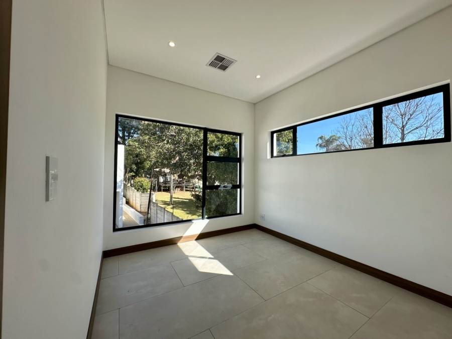 To Let 3 Bedroom Property for Rent in Morningside Gauteng