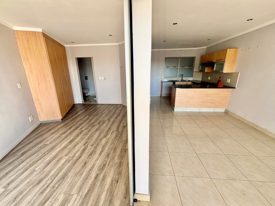 To Let 1 Bedroom Property for Rent in Sandown Gauteng