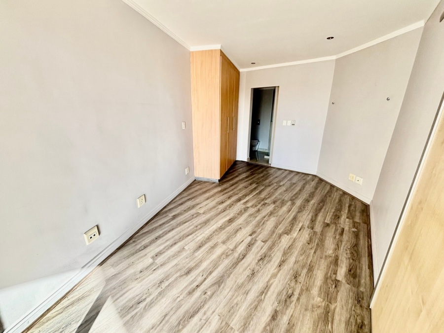 To Let 1 Bedroom Property for Rent in Sandown Gauteng