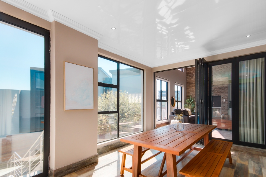 4 Bedroom Property for Sale in Copperleaf Estate Gauteng