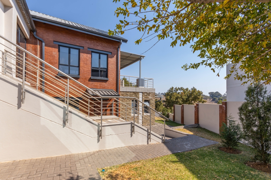 4 Bedroom Property for Sale in Copperleaf Estate Gauteng