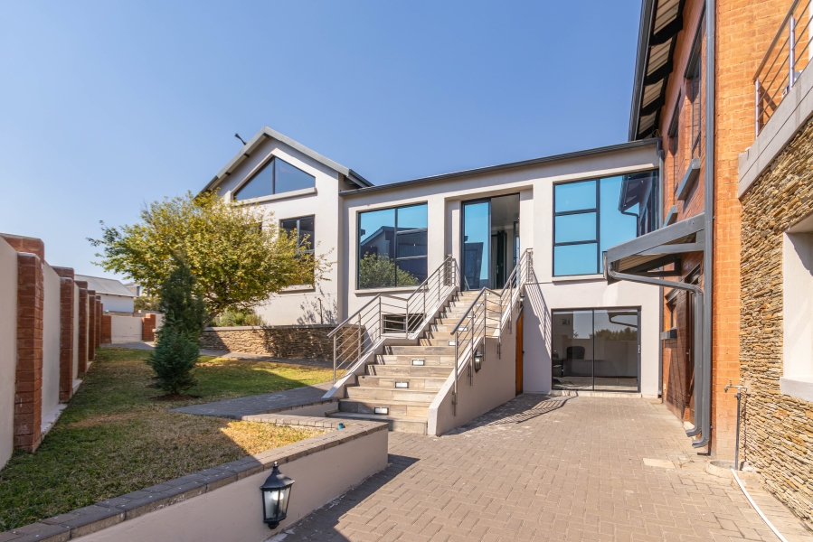 4 Bedroom Property for Sale in Copperleaf Estate Gauteng