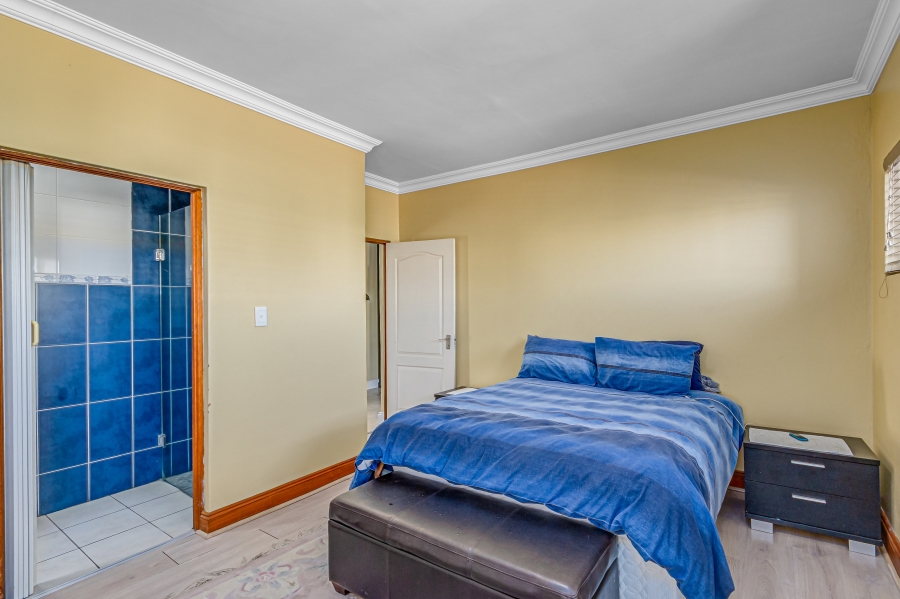 5 Bedroom Property for Sale in Blue Valley Golf Estate Gauteng