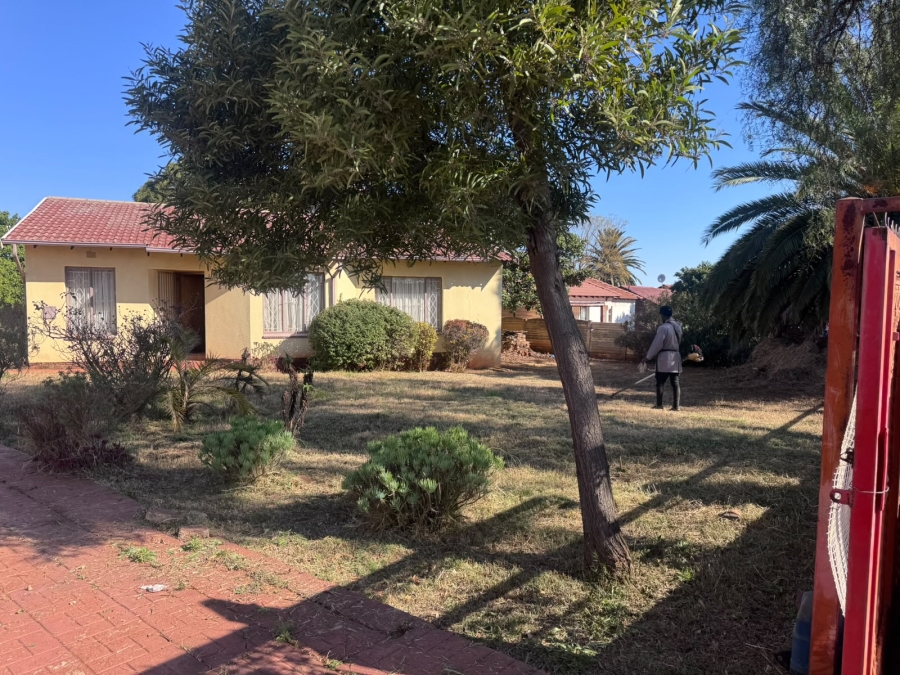 2 Bedroom Property for Sale in Dawn Park Gauteng