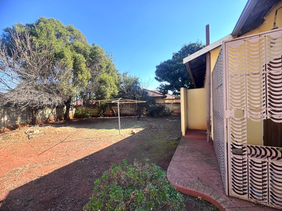 2 Bedroom Property for Sale in Dawn Park Gauteng
