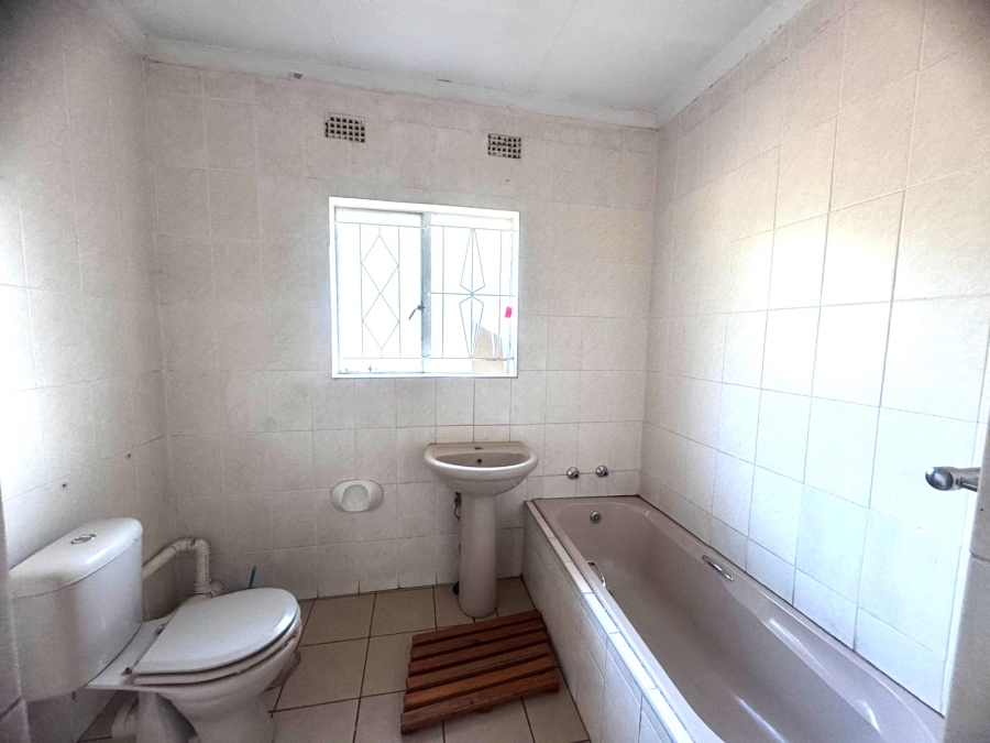 2 Bedroom Property for Sale in Dawn Park Gauteng