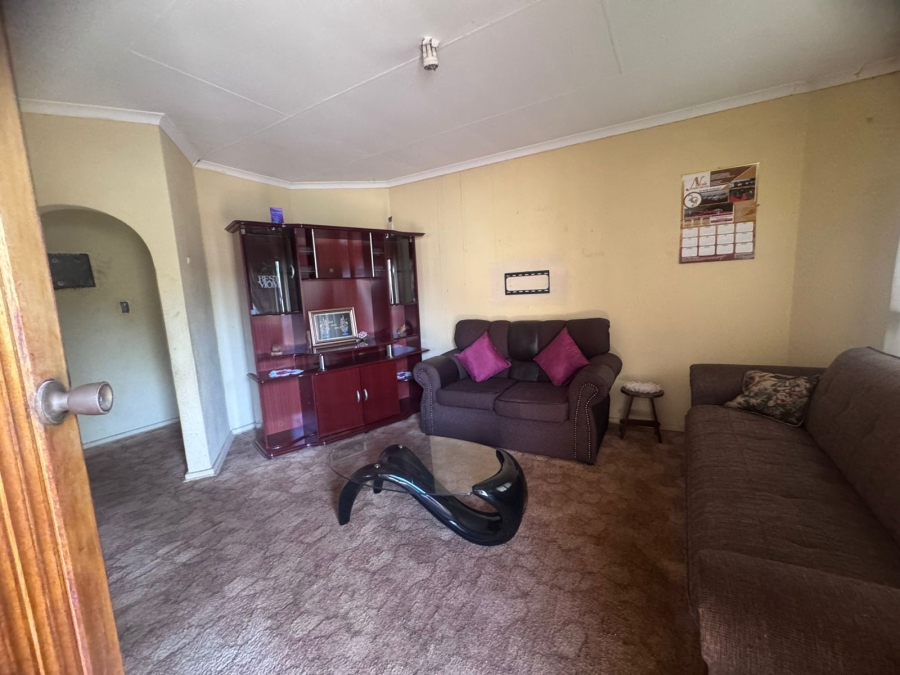 2 Bedroom Property for Sale in Dawn Park Gauteng