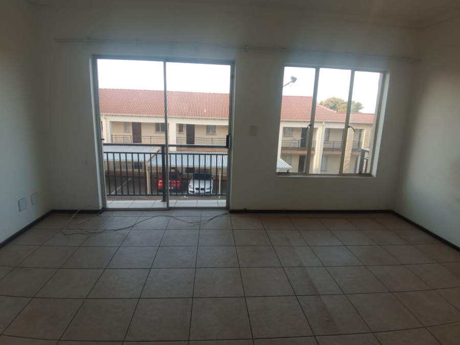 To Let 1 Bedroom Property for Rent in North Riding Gauteng