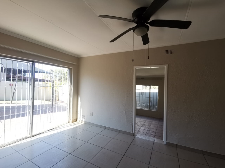 3 Bedroom Property for Sale in Lindhaven Gauteng