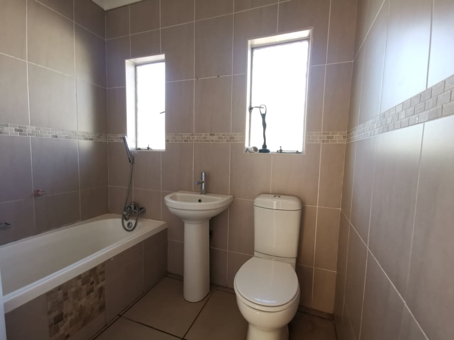 3 Bedroom Property for Sale in Lindhaven Gauteng