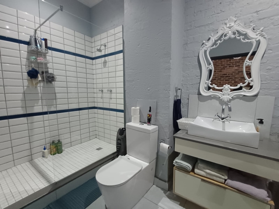 2 Bedroom Property for Sale in Braamfontein Gauteng