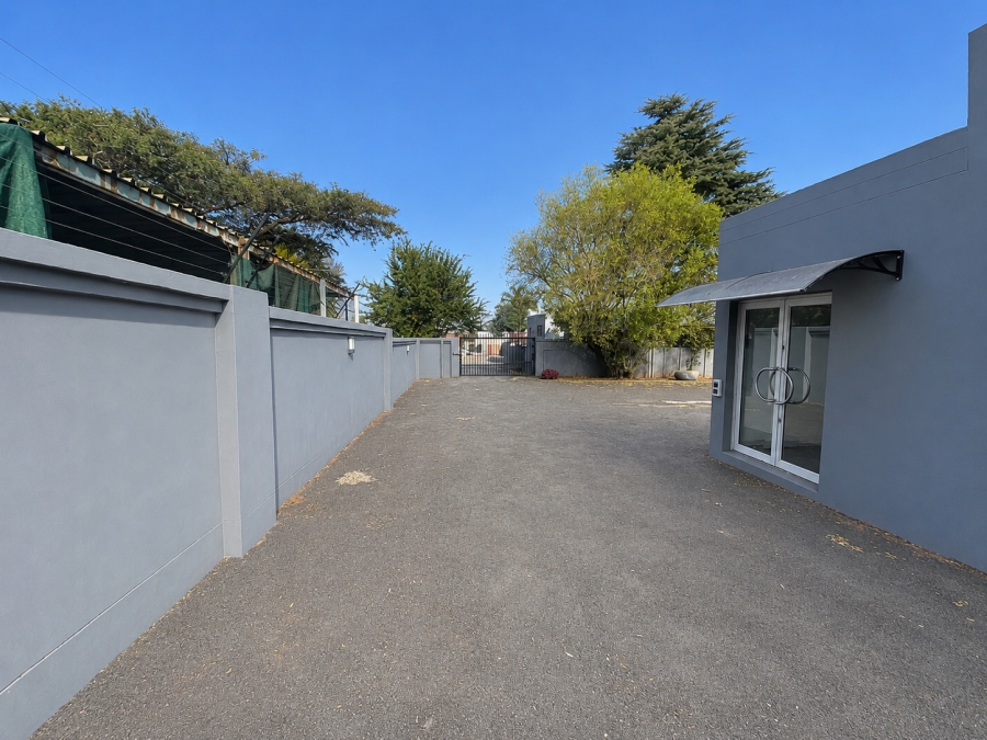 To Let Commercial Property for Rent in Croydon Gauteng