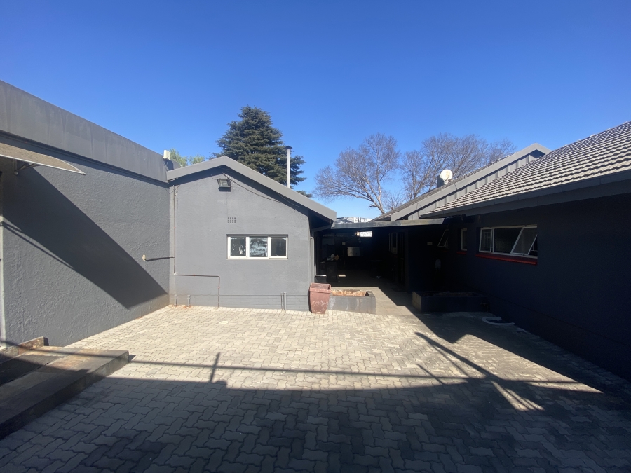 To Let Commercial Property for Rent in Croydon Gauteng