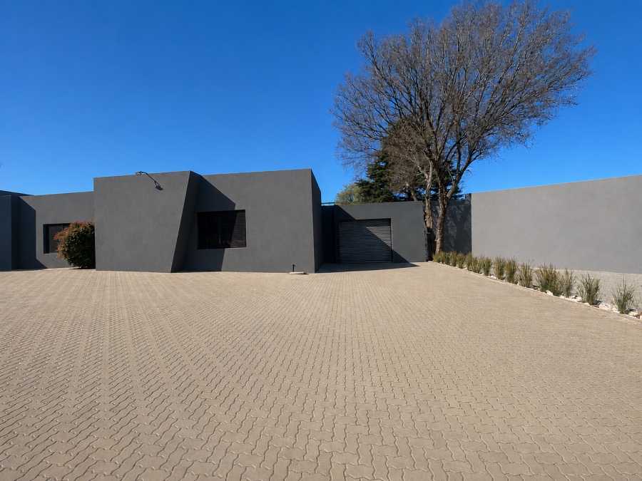 To Let Commercial Property for Rent in Croydon Gauteng