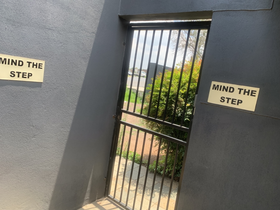 To Let Commercial Property for Rent in Croydon Gauteng