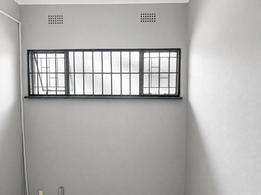 To Let Commercial Property for Rent in Croydon Gauteng