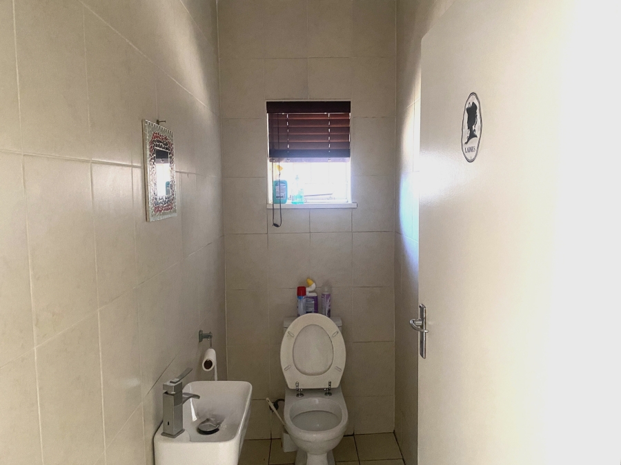 To Let Commercial Property for Rent in Croydon Gauteng