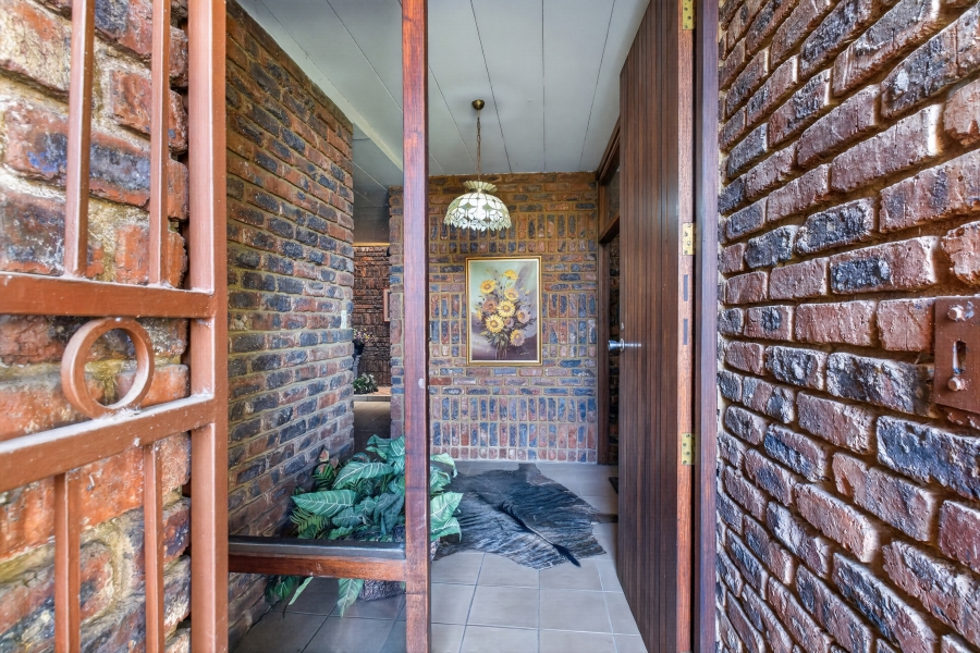 3 Bedroom Property for Sale in East Lynne Gauteng